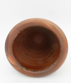 Image of the pot from the top showing the round rim